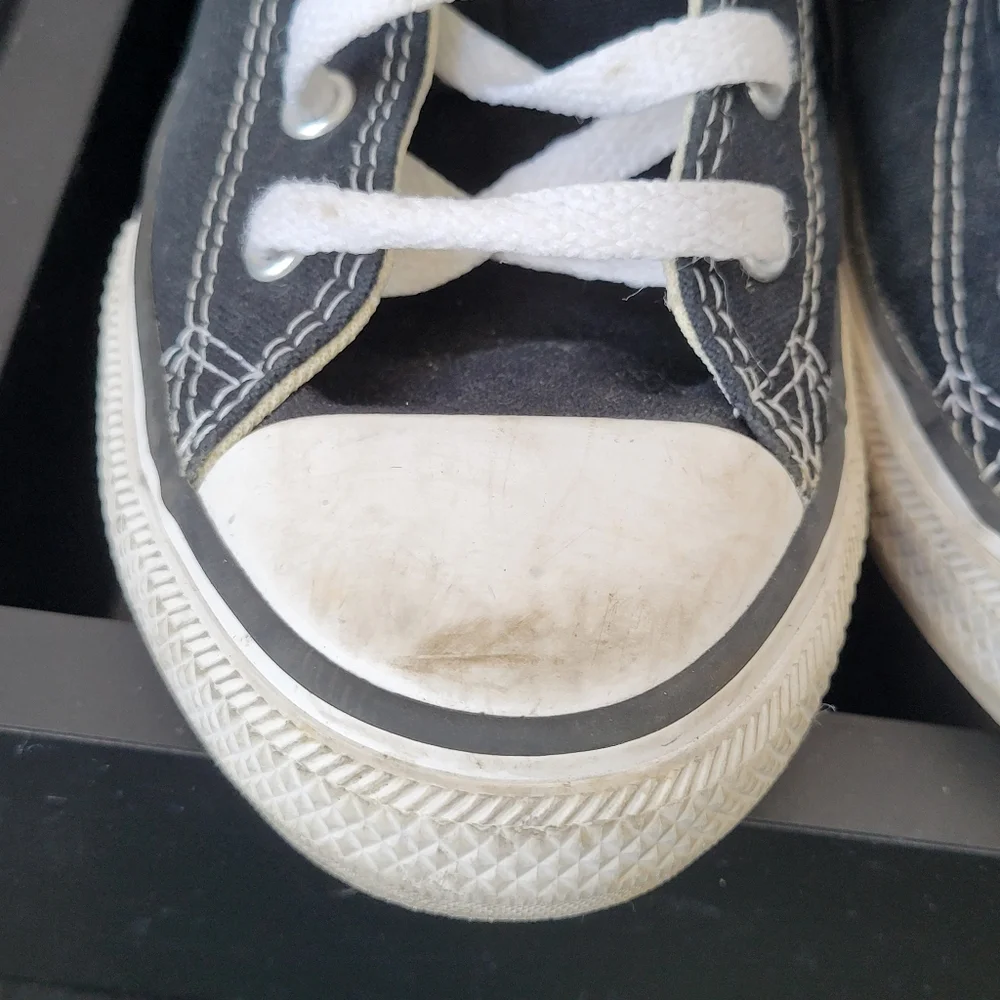 Converse Chuck Taylor All Star High Top Unisex Kids Sneakers Youth 2.5‎